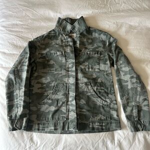 Universal Thread Camouflage Jacket